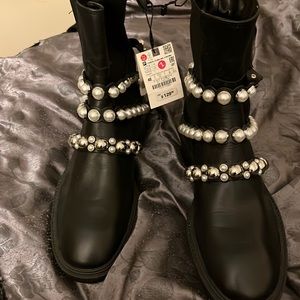 Black leather womens biker boot